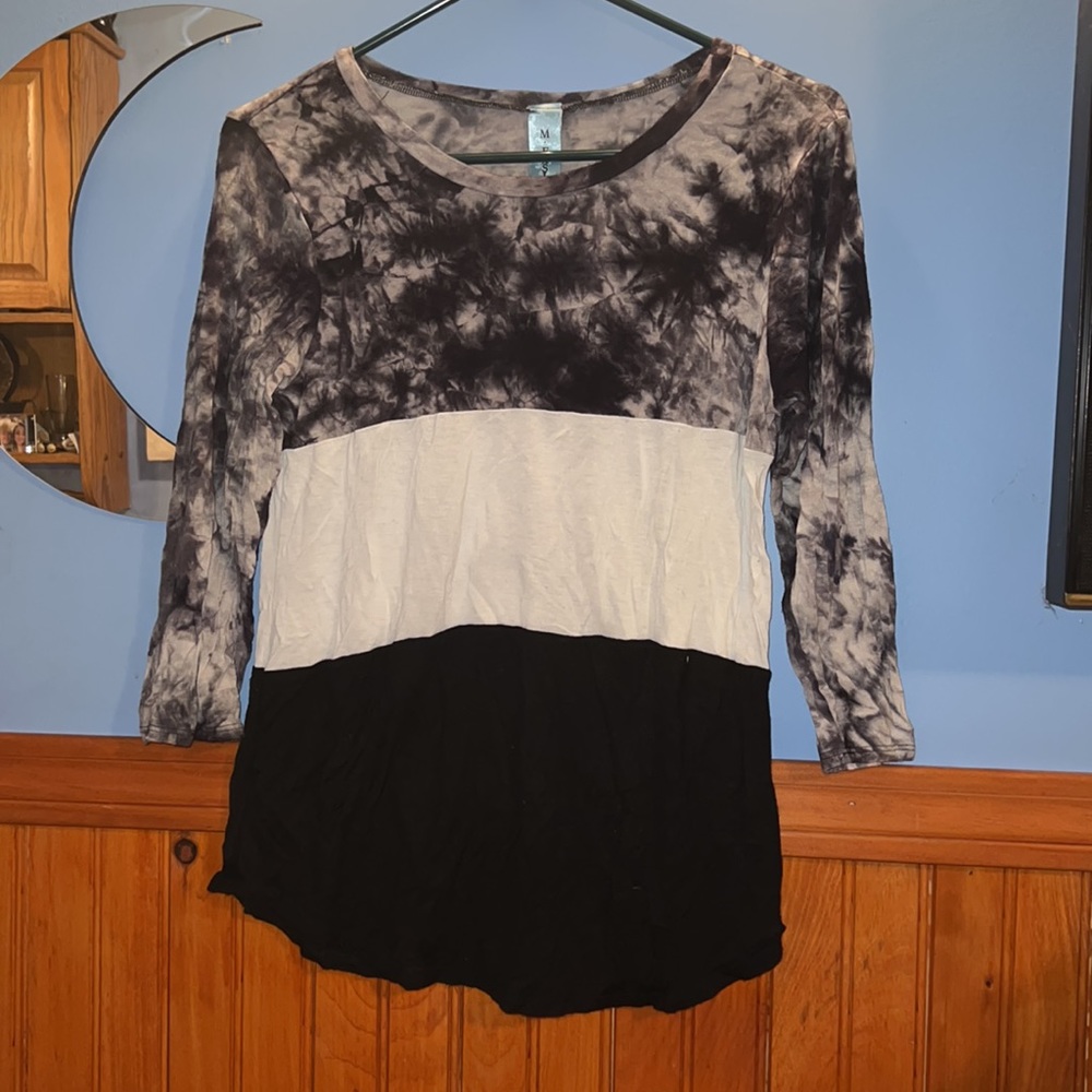 Super soft 3/4 sleeve color block shirt